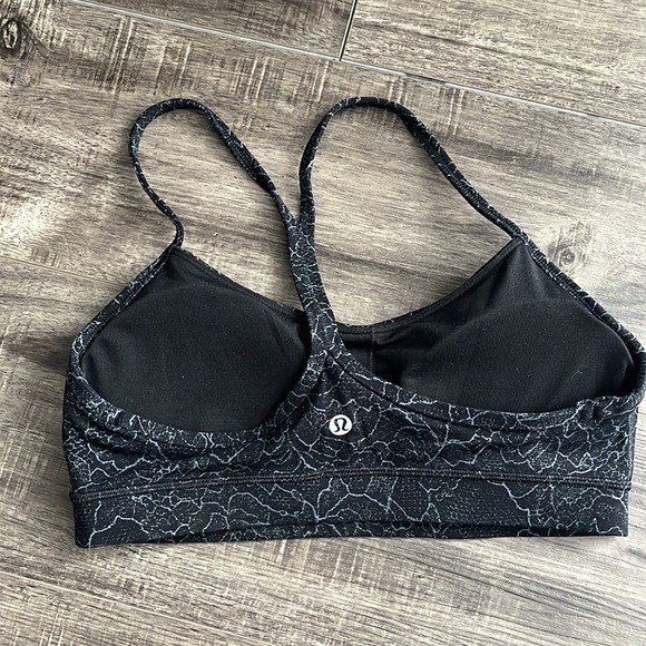 Lululemon Flow Y bra - Picture 2 of 2